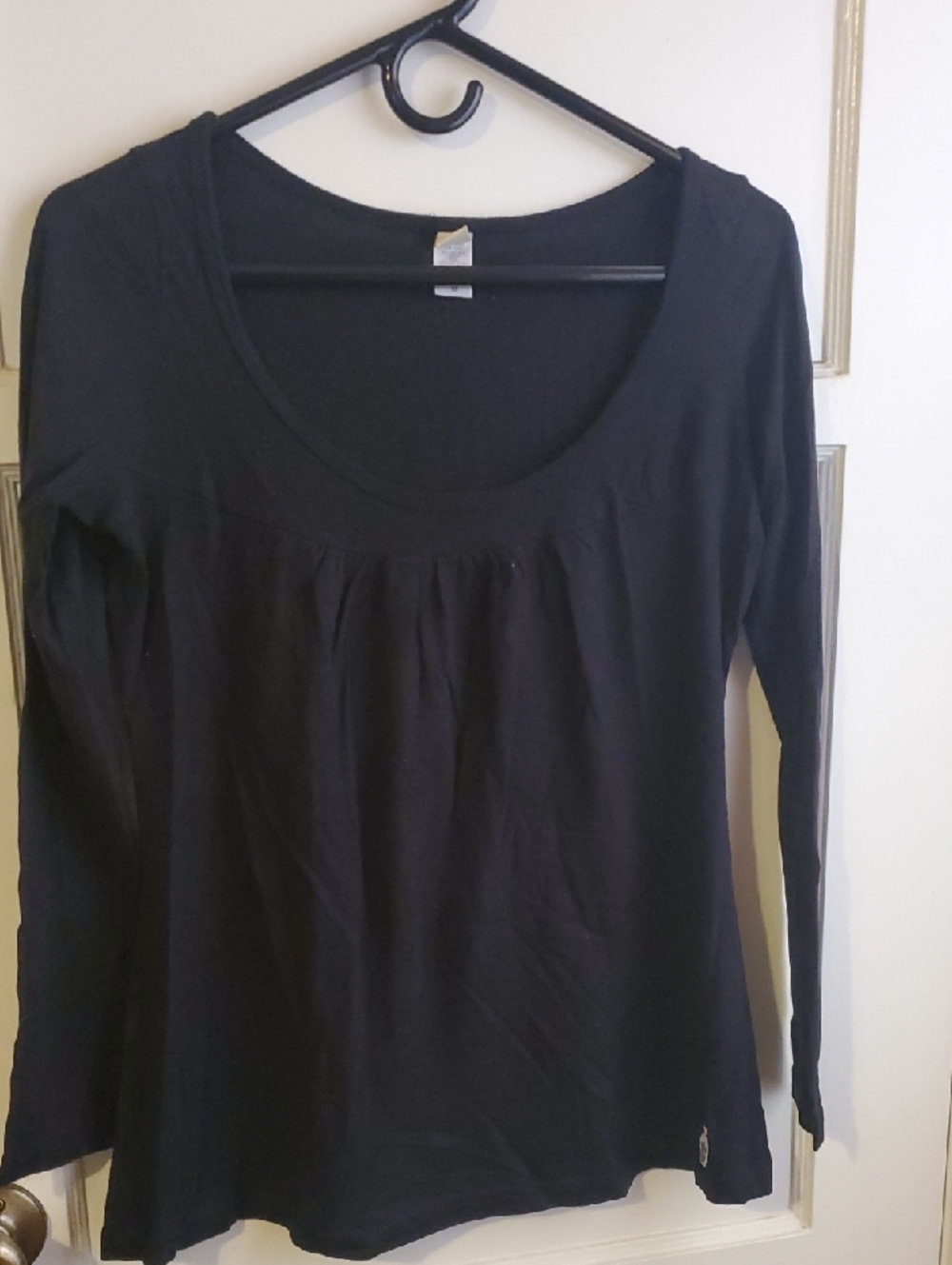 Element Black Long-Sleeve Scoop-Neck Tee with Front Pleat